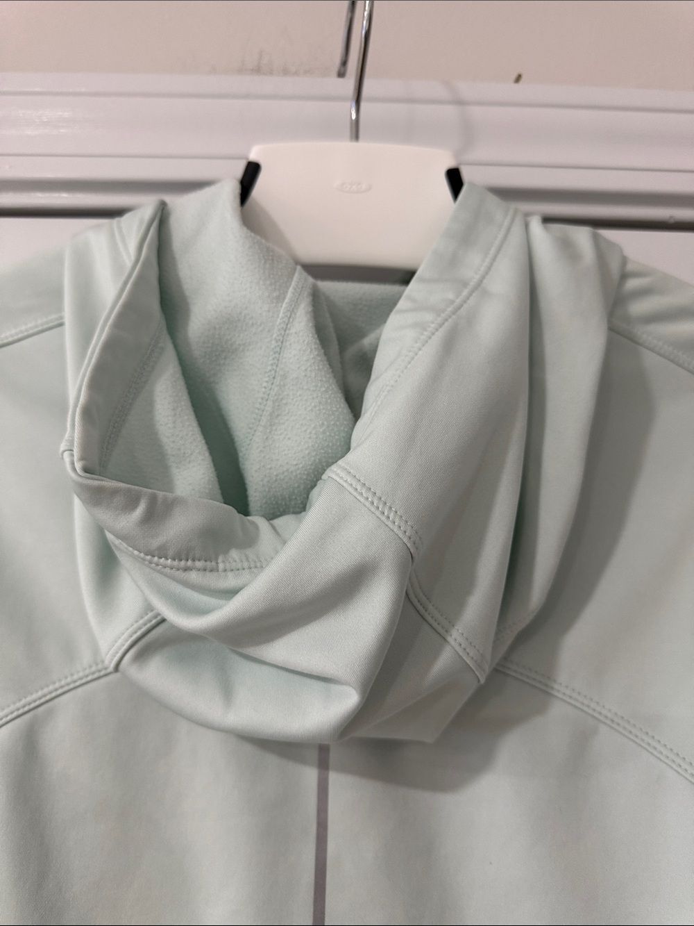 Athleta Sz Small Light Mint Hoodie Polyester Pullover Sweatshirt Kangaroo Pocket - Picture 10 of 14